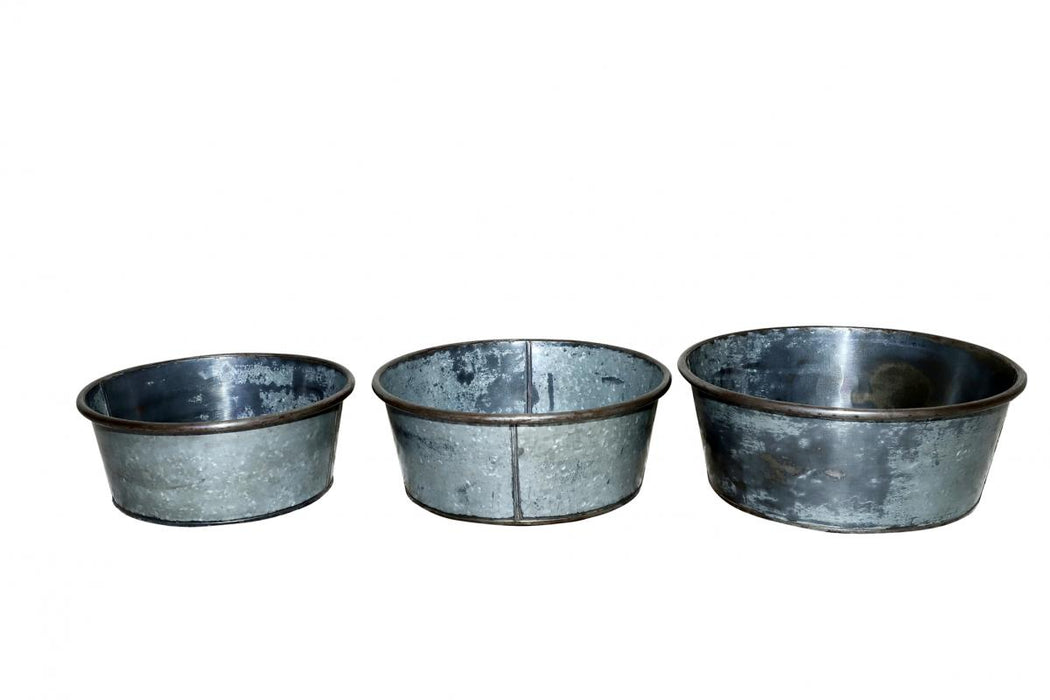 HK2449 - Antique Set of 3 Iron Bowls (planters)